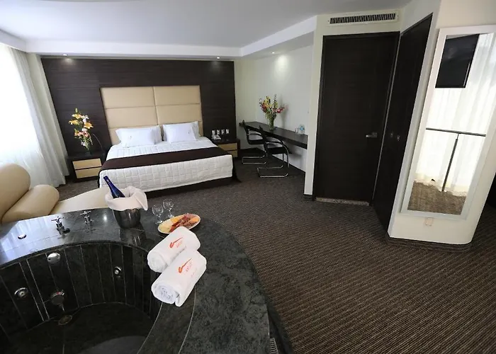 Astor 4*