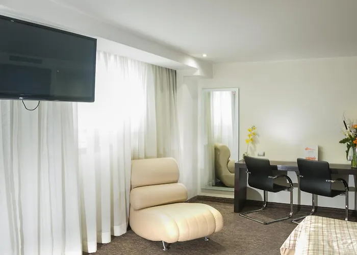 Astor Hotel 4*